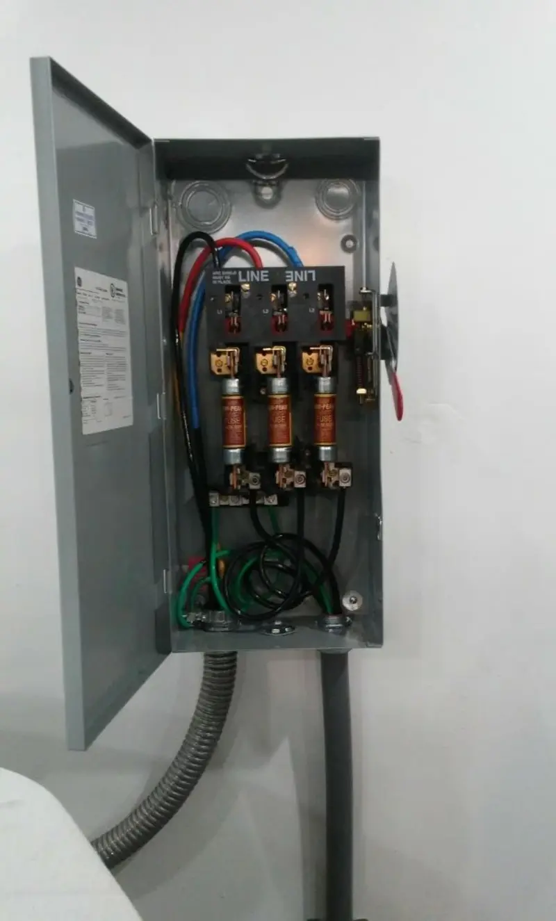 Three-phase disconnect switch installed for Electrical Wiring & Rewiring in Fairview Heights